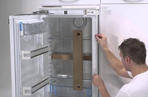 Установка встраиваемого холодильника в Владивостоке